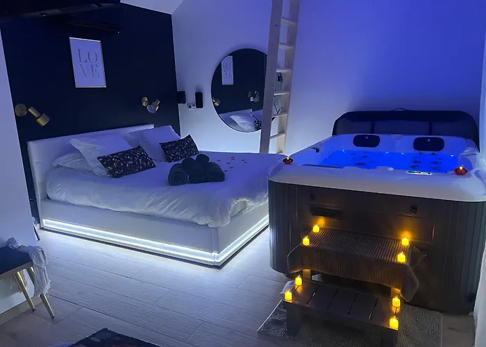 Suite Romantique Avec Spa Et Filet Suspendu