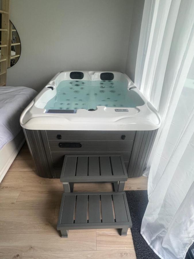 Apartment Romantique Avec Et Filet Suspendu *