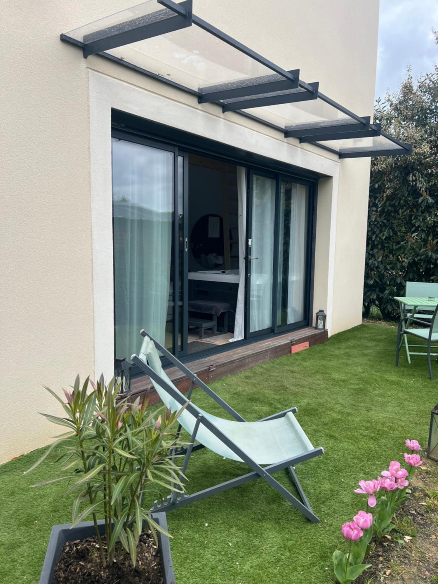 Romantique Avec Et Filet Suspendu Auteuil (Ile de France)
